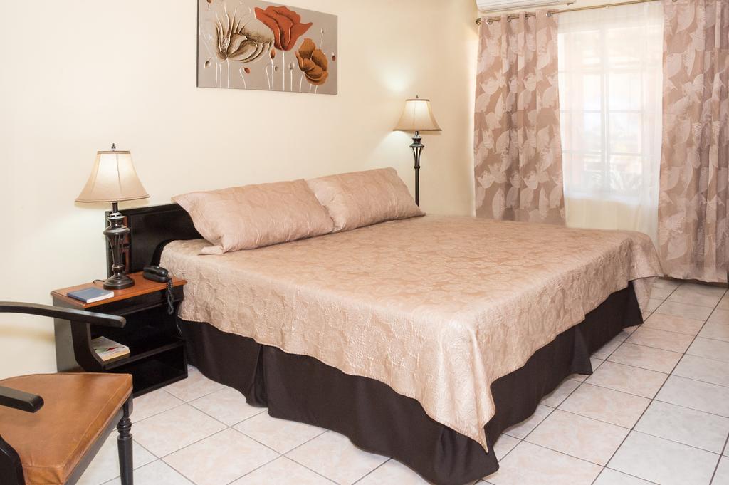 Hotel Tropico Inn San Miguel Room photo
